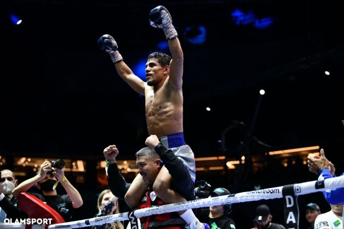 Узбекский боксер Муроджон Ахмадалиев выйдет на обязательный бой по инициативе WBA  