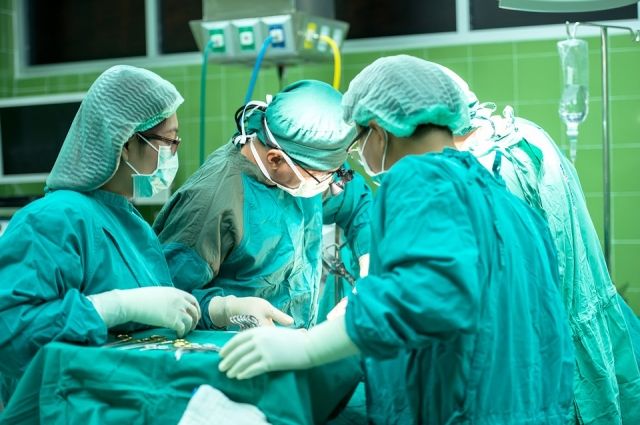 В Японии впервые пересадили легкие от живого донора пациенту с COVID-19
