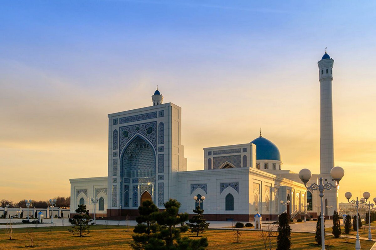 В Узбекистане порекомендовали ввести возрастное ограничение в мечетях