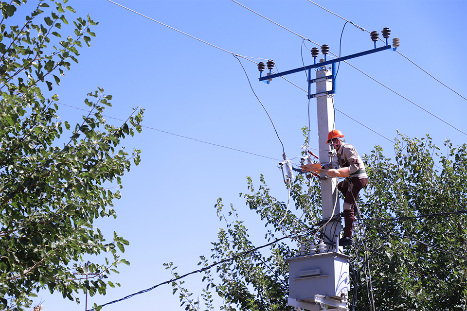 В Узбекистане проводятся работы для обеспечения населения стабильным электричеством