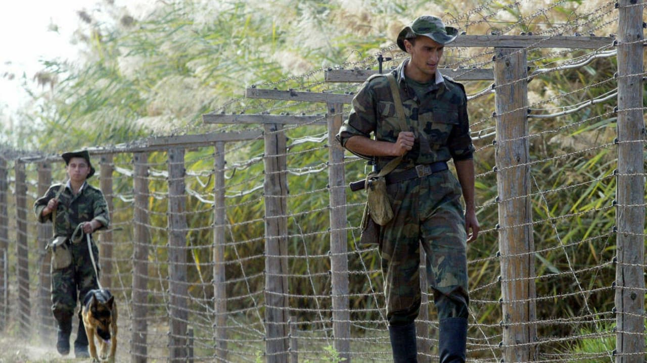 Кыргызстан обвинил Таджикистан в нагнетании ситуации на границе в ходе конфликта местных жителей