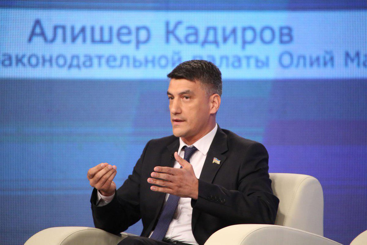 «Если мы не сделаем узбекский язык языком дискуссий и обращений, он так и останется слабым» — Алишер Кадыров