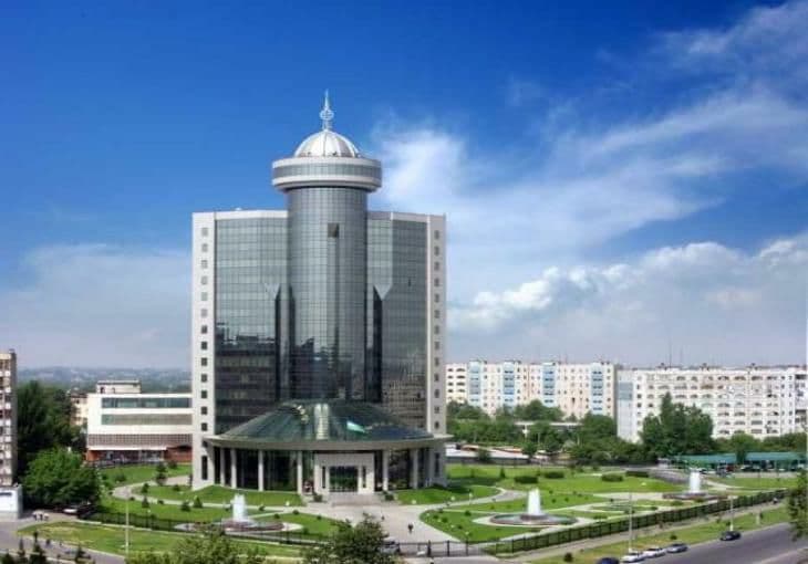 Какие банки Узбекистана чаще всего упоминаются в интернете — инфографика и рейтинг