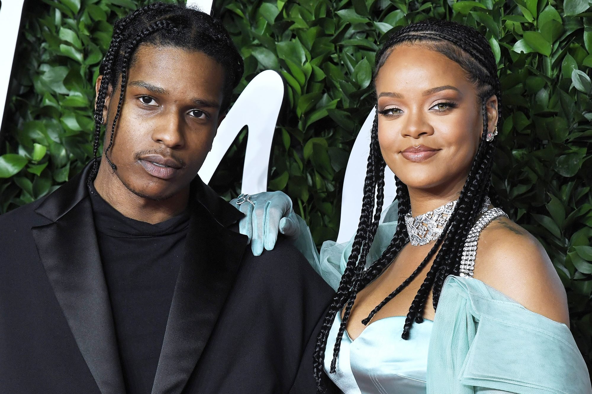 A$AP Rocky официально подтвердил их отношения с Рианной