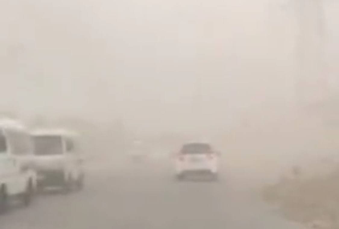 Названа причина появления пыльной бури в Андижане