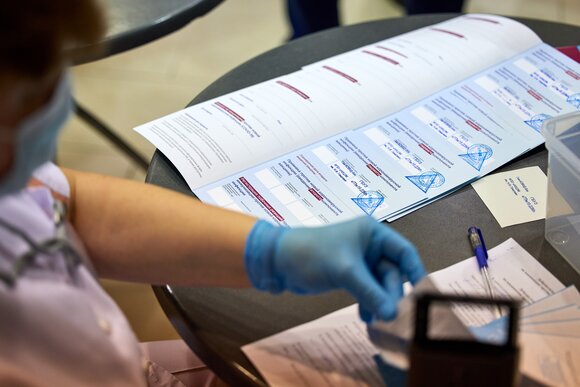 Первый российский регион ввел паспорта коллективного иммунитета к коронавирусу