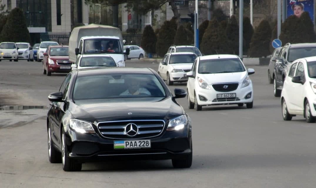 В Узбекистане изменятся номерные знаки правительственных автомобилей