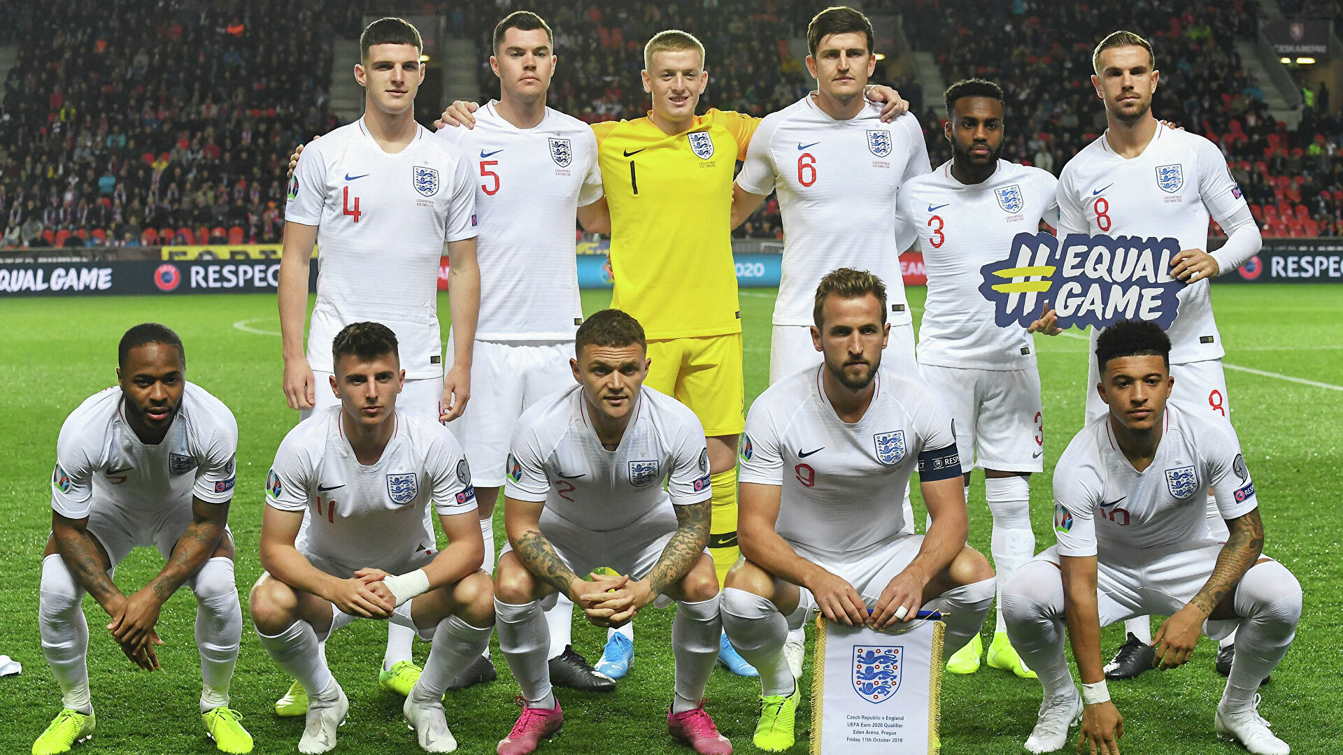Если сборная Англии победит на Евро-2020, игроки перекрасятся в блондинов  