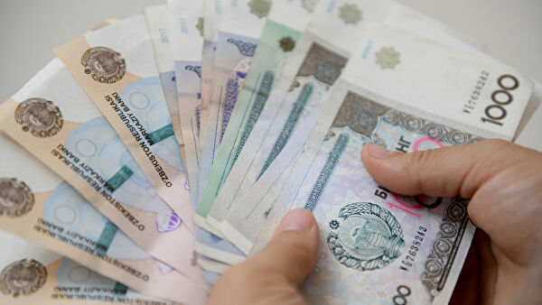 Новый курс валюты: узбекский сум обесценился по отношению к доллару