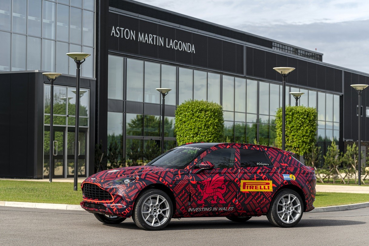 Aston Martin вслед за Mercedes отказывается от бензиновых моторов и переводит все машины на электричество