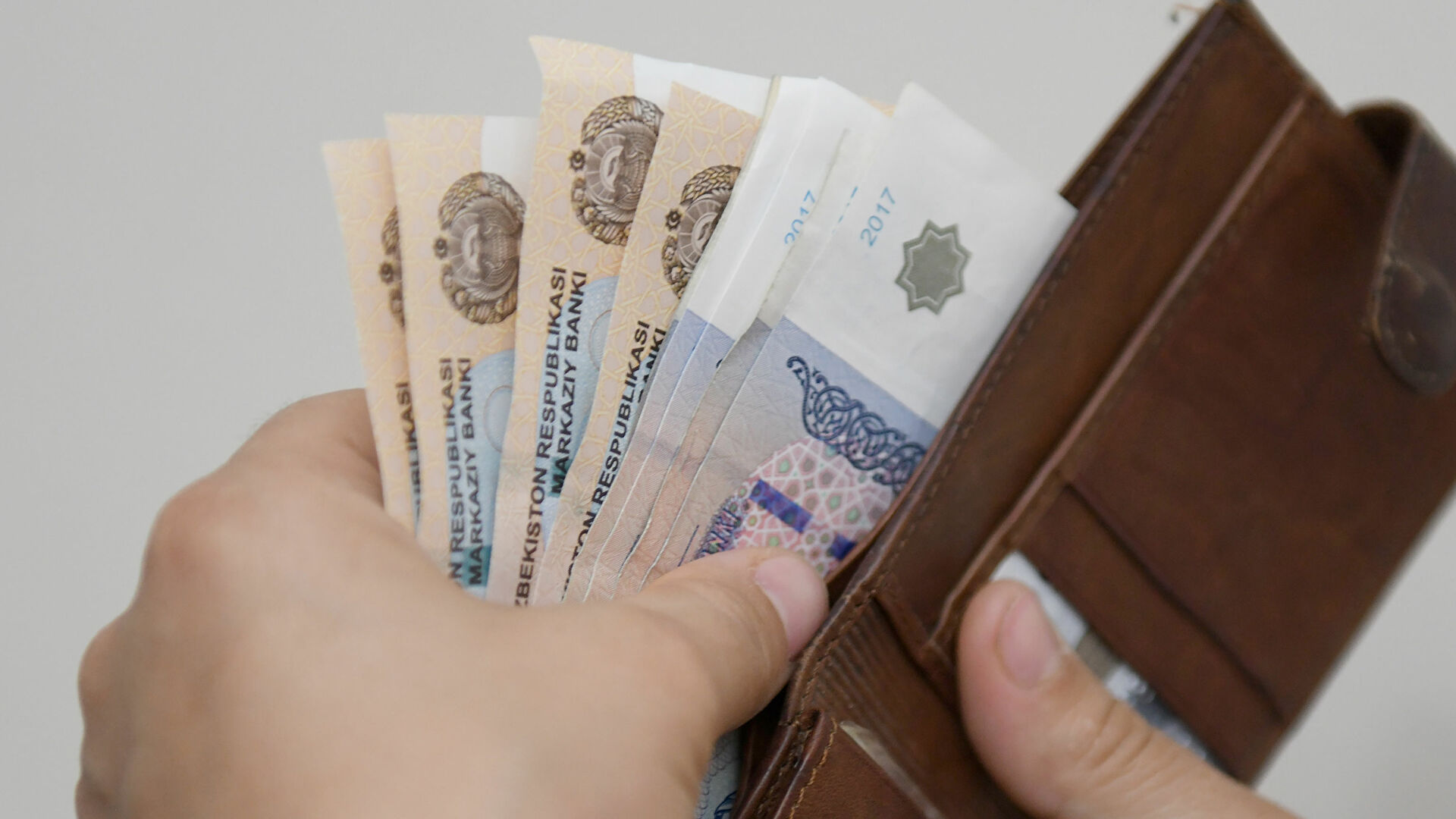 В Узбекистане увеличится размер пенсий и пособий