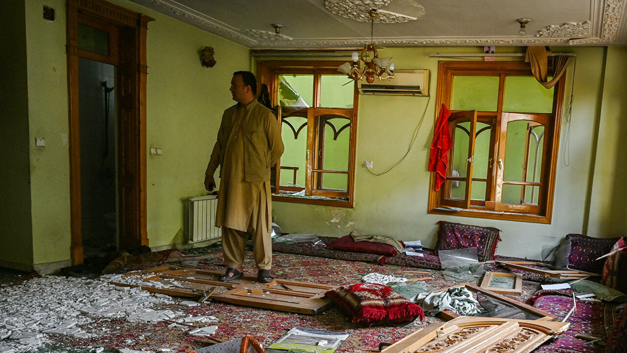 Талибы атаковали дом министра обороны Афганистана: четверо погибли, десятки пострадали