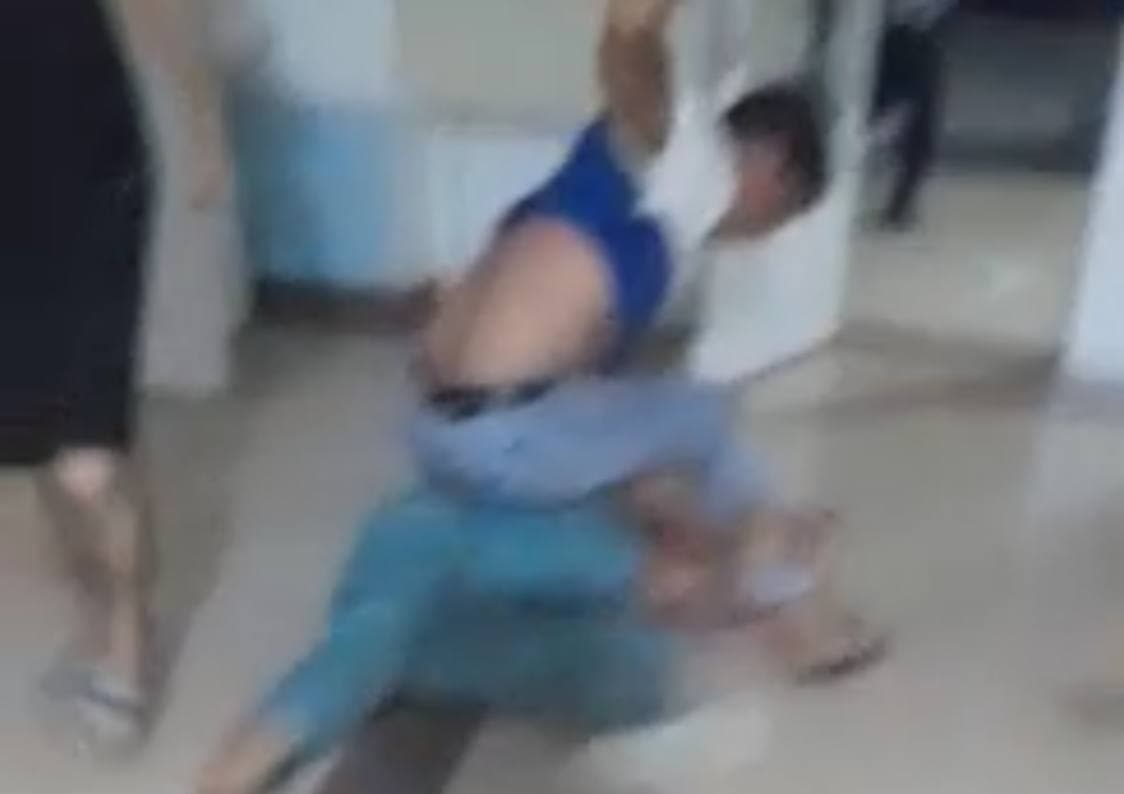 Житель Намангана жестоко избил врача - видео
