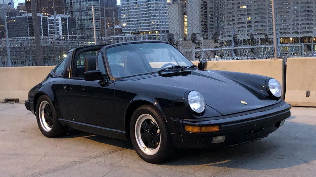 На торги выставлен спорткар Porsche 911 Carrera Тома Круза