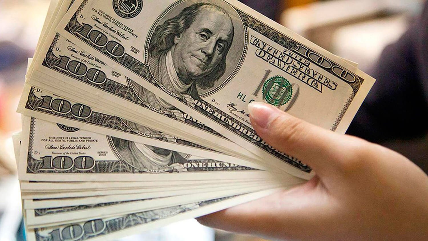 Курс доллара в Узбекистане понизился 