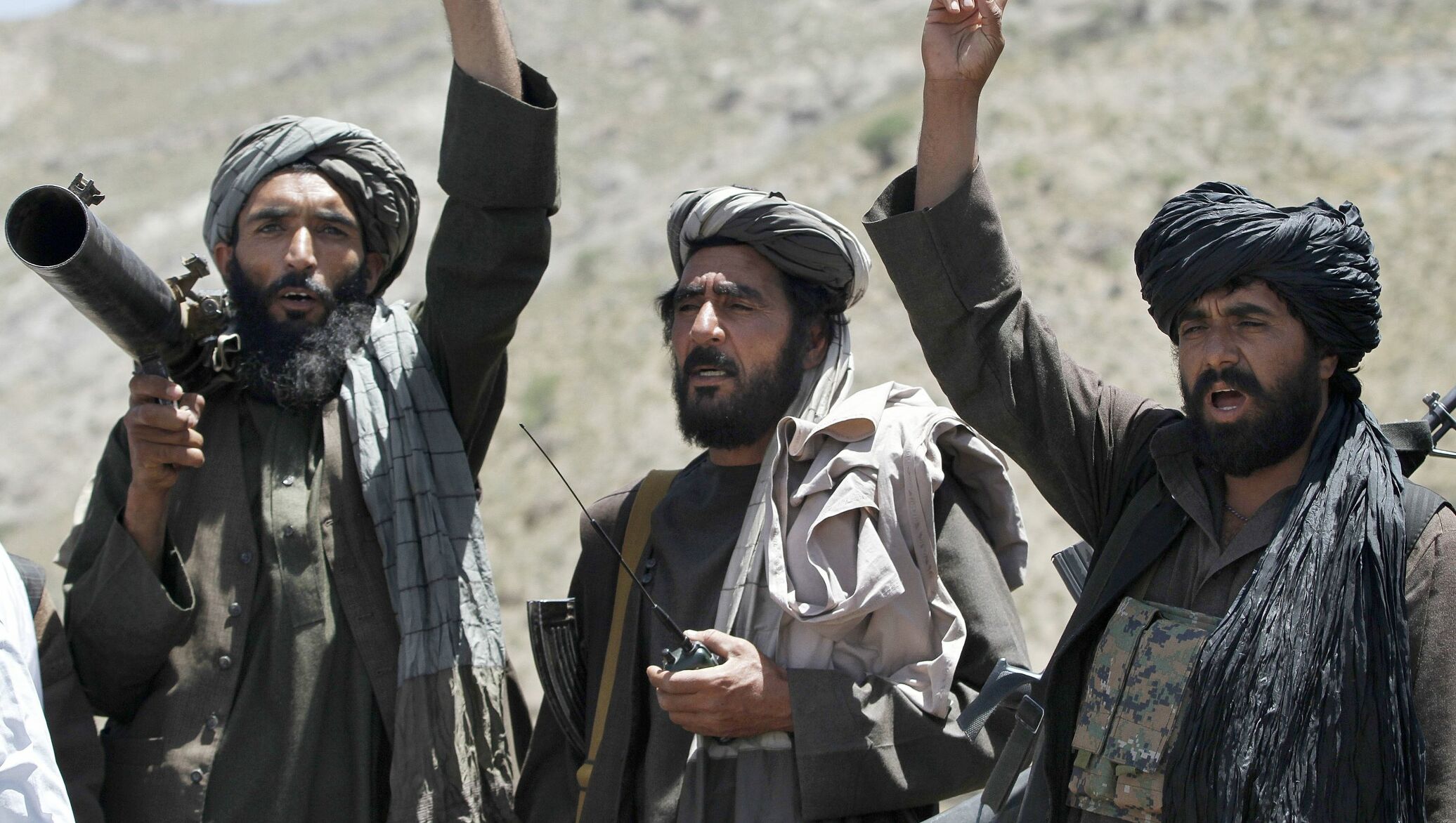 Талибы открыли огонь по митингующим в афганской провинции Нангархар - видео