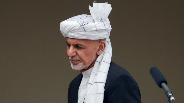 Сбежавшего афганского президента приютили в Эмиратах