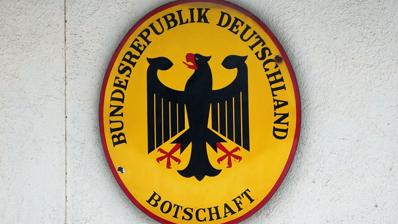 Посольство Германии в Узбекистане приостановило выдачу виз из-за ситуации в Афганистане