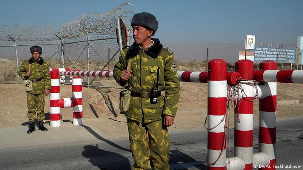 Кыргызстан ограничил въезд в страну гражданам Афганистана