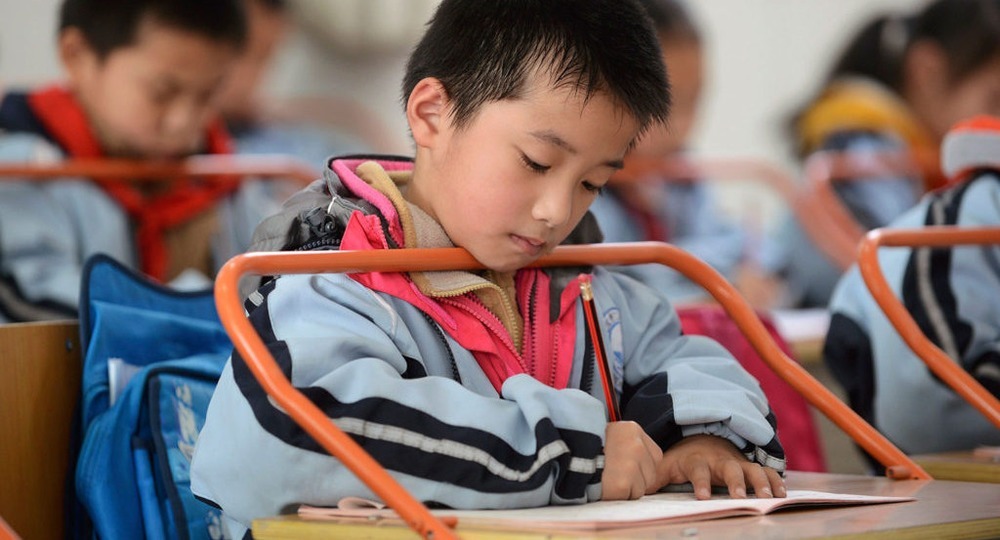 Китайским школьникам привьют любовь к социализму с помощью доктрины Си Цзиньпина