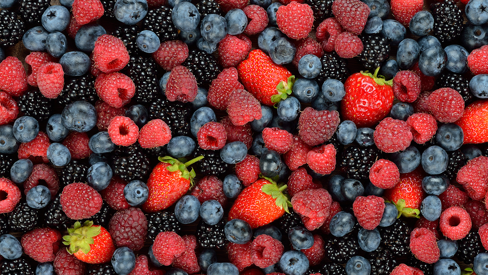 Ученые назвали ягоды, которые снижают риск сердечного приступа