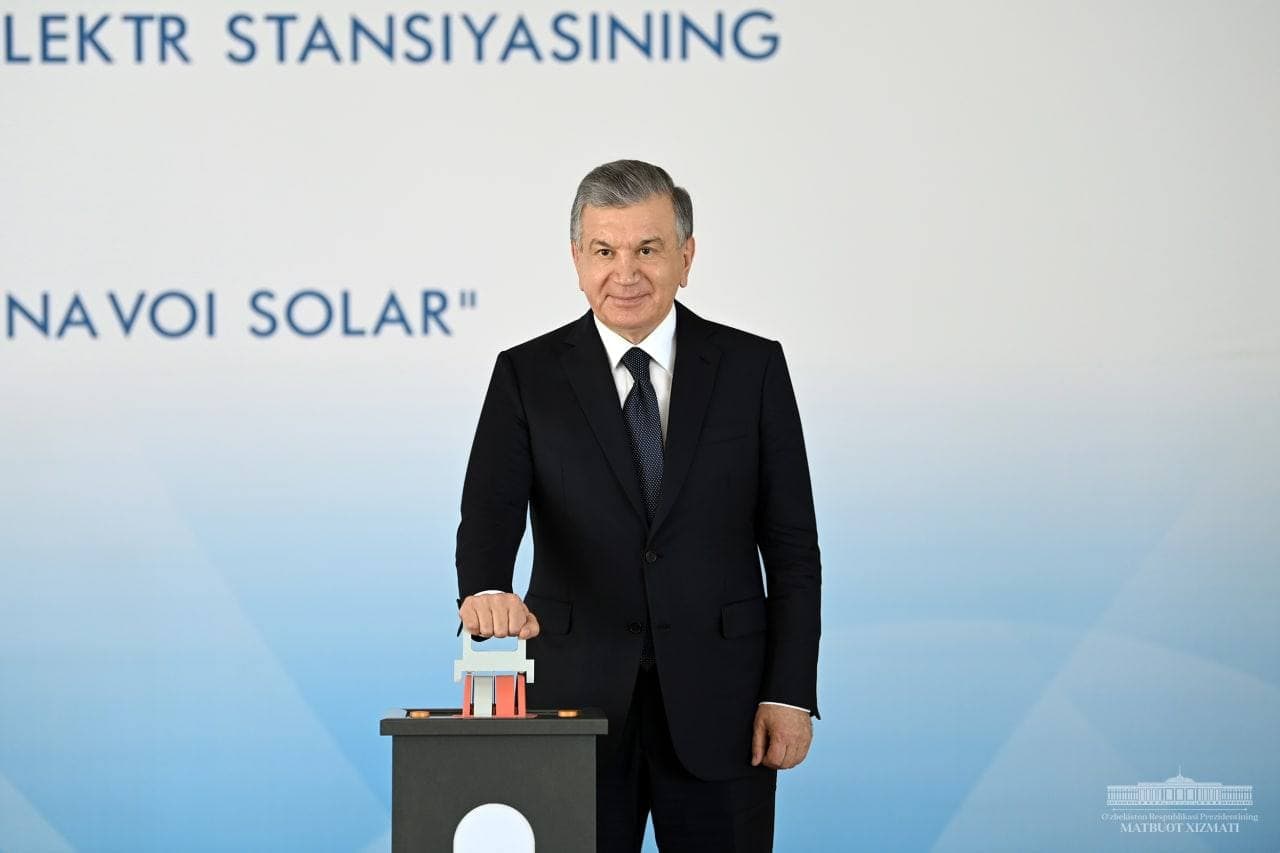Президент запустил первую в стране фотоэлектростанцию