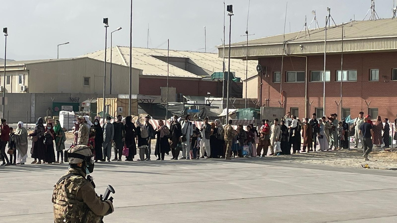Талибы полностью возьмут под контроль аэропорт в Кабуле