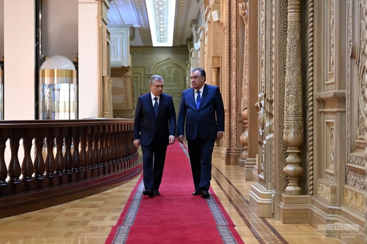 Шавкат Мирзиёев встретился с президентом Таджикистана