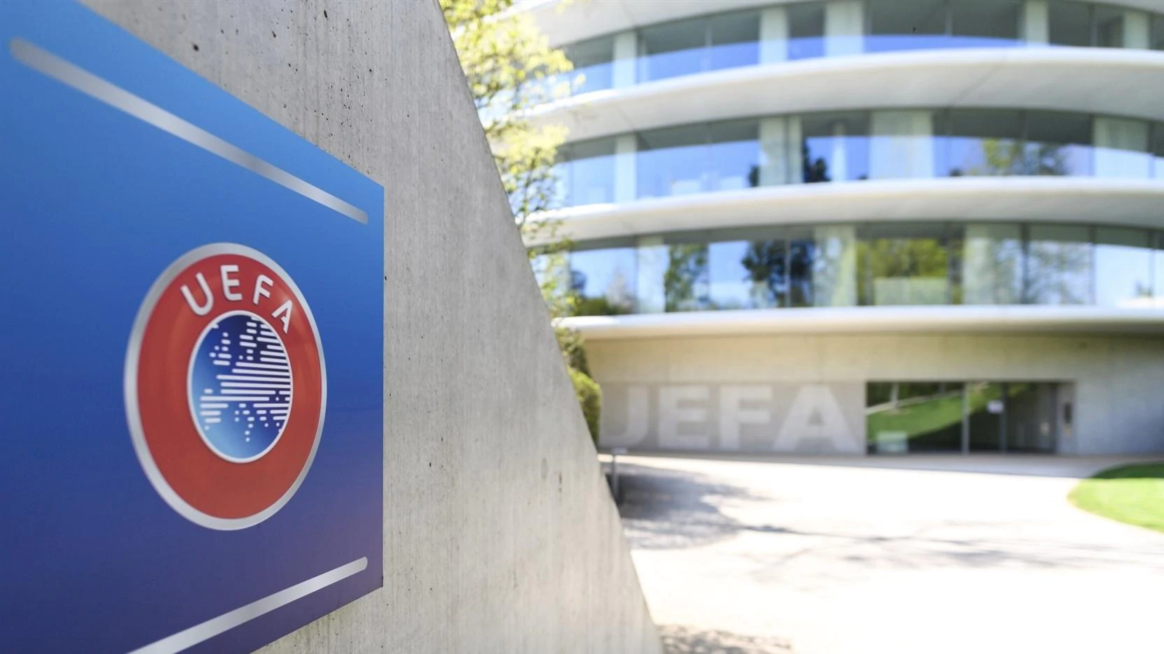 УЕФА назвал риски из-за идеи проводить ЧМ каждые два года<br>