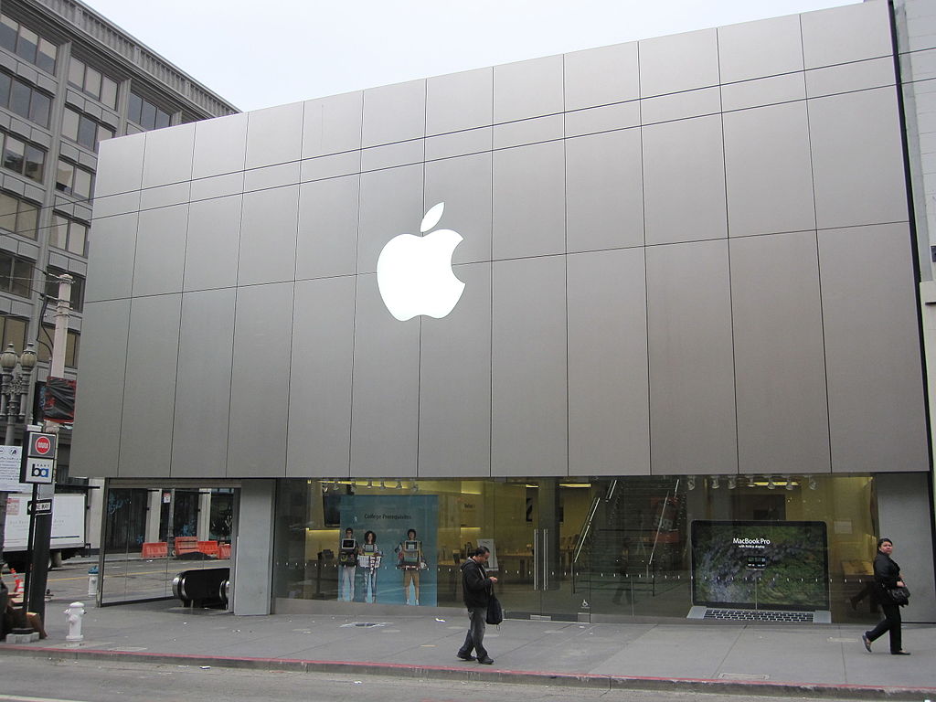 Из-за нехватки чипов Apple сократила производство iPad — ради выпуска iPhone 13