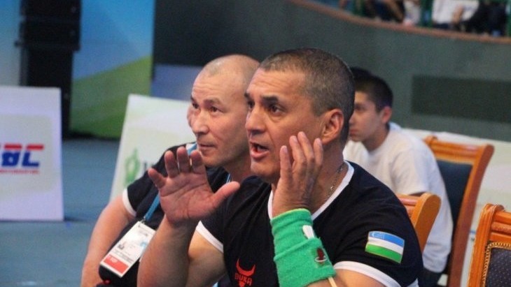 Тренер cборной Узбекистана по боксу обратился с критикой из-за судейства на Чемпионате мира<br>