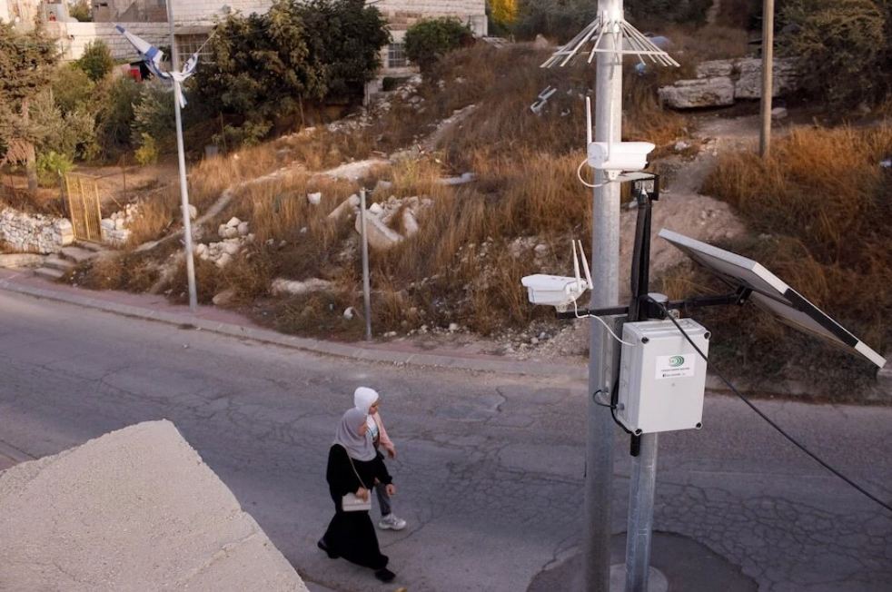 Израильская армия развернула систему распознавания лиц для отслеживания палестинцев. Их принудительно фотографируют