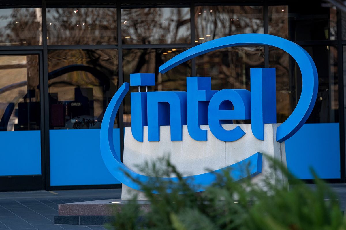 США запретили Intel расширяться в Китае