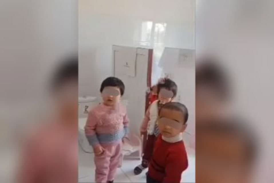 Руководство одного из детсадов в Карши спрятало детей от инспекторов в туалете - видео