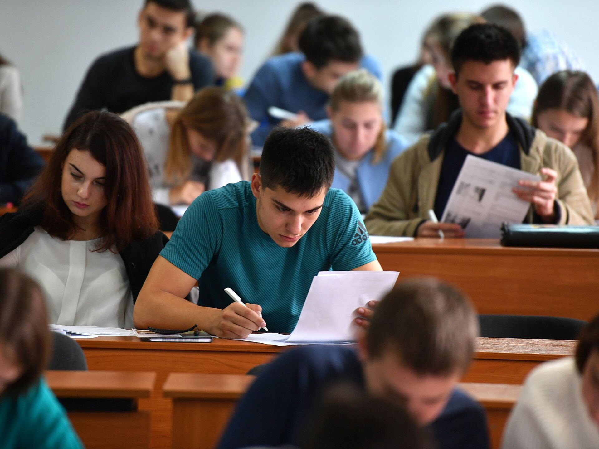 В Узбекистане студенты, провалившие госэкзамен, смогут пересдать его два раза в год