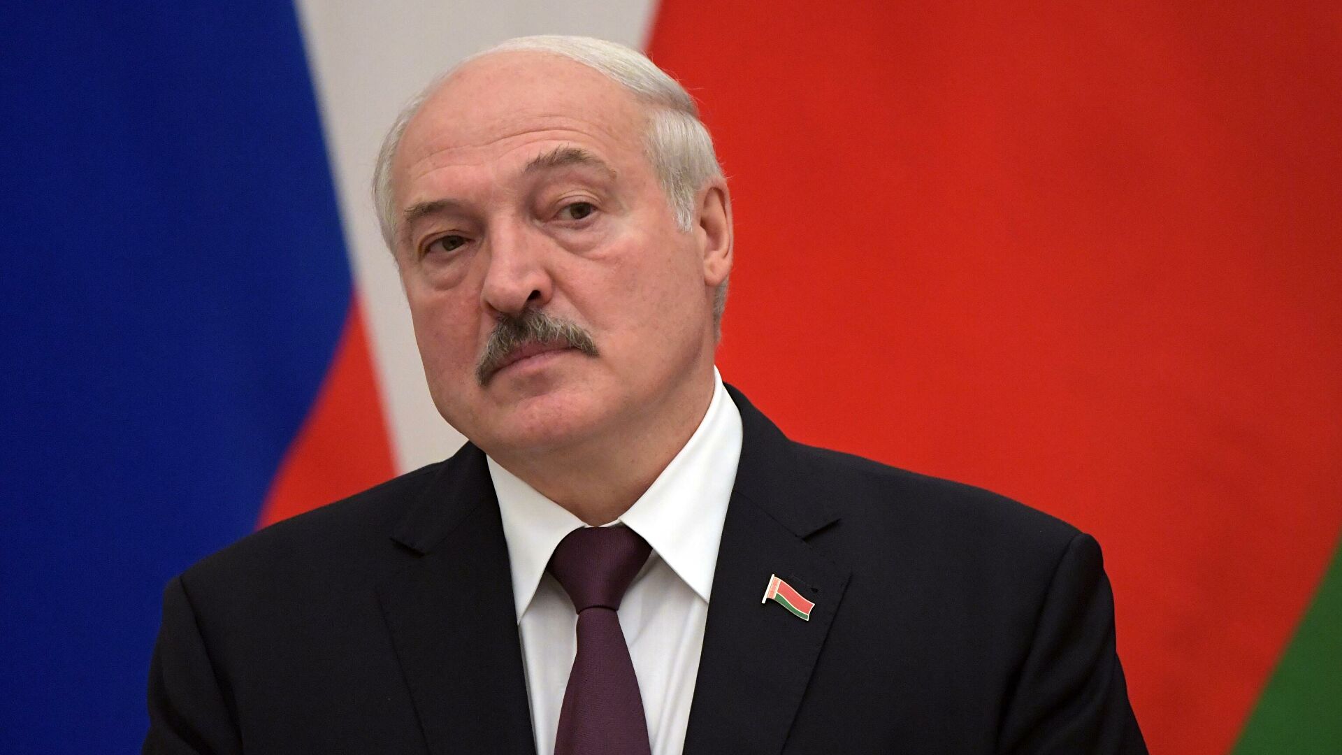 Президент Беларуси Александр Лукашенко обвинил США в желании развязать войну