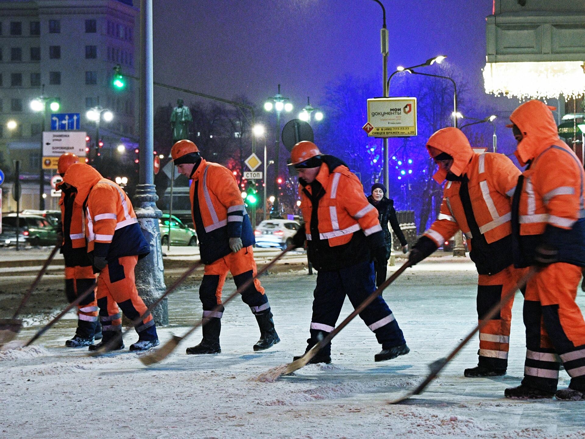 В Москве на 40 процентов сократилось число мигрантов в сфере ЖКХ <br>