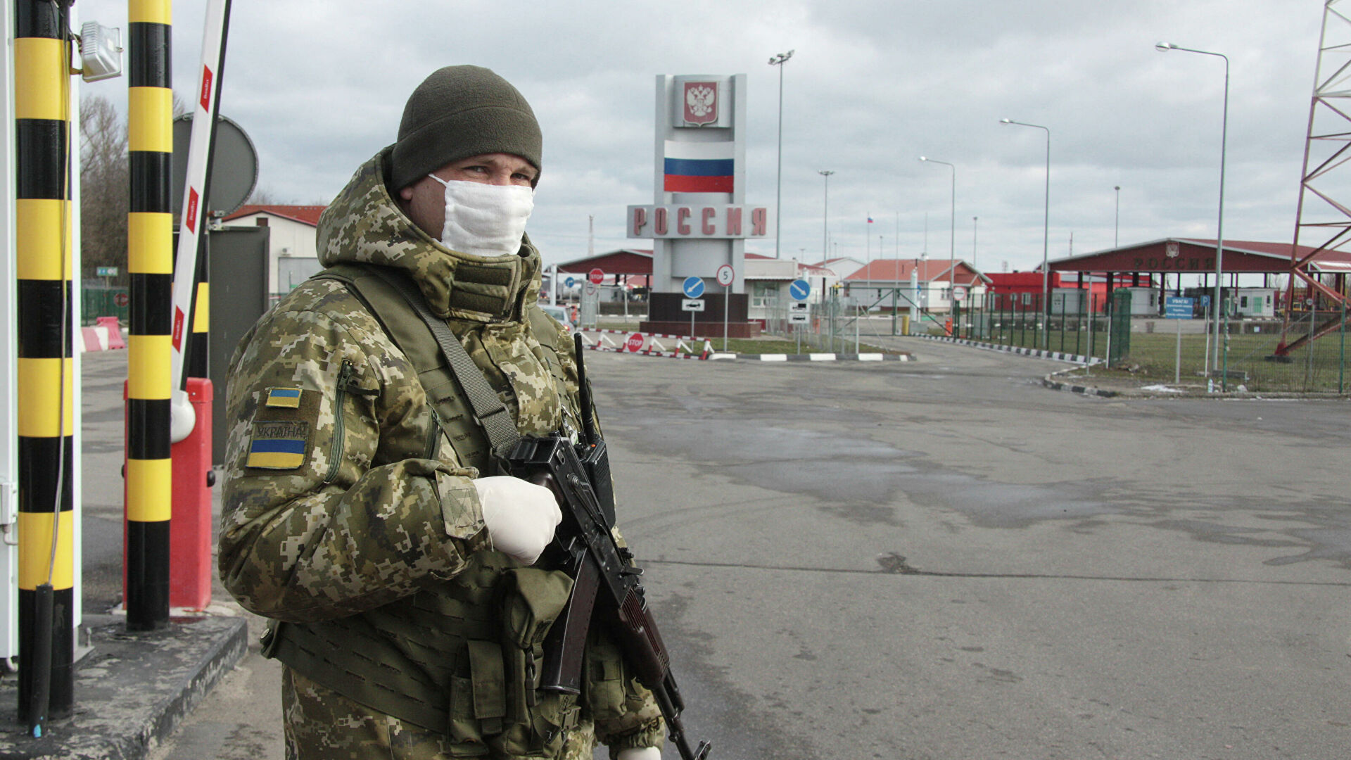 CNN: Россия увеличила численность войск вблизи украинской границы до 120 тысяч человек
