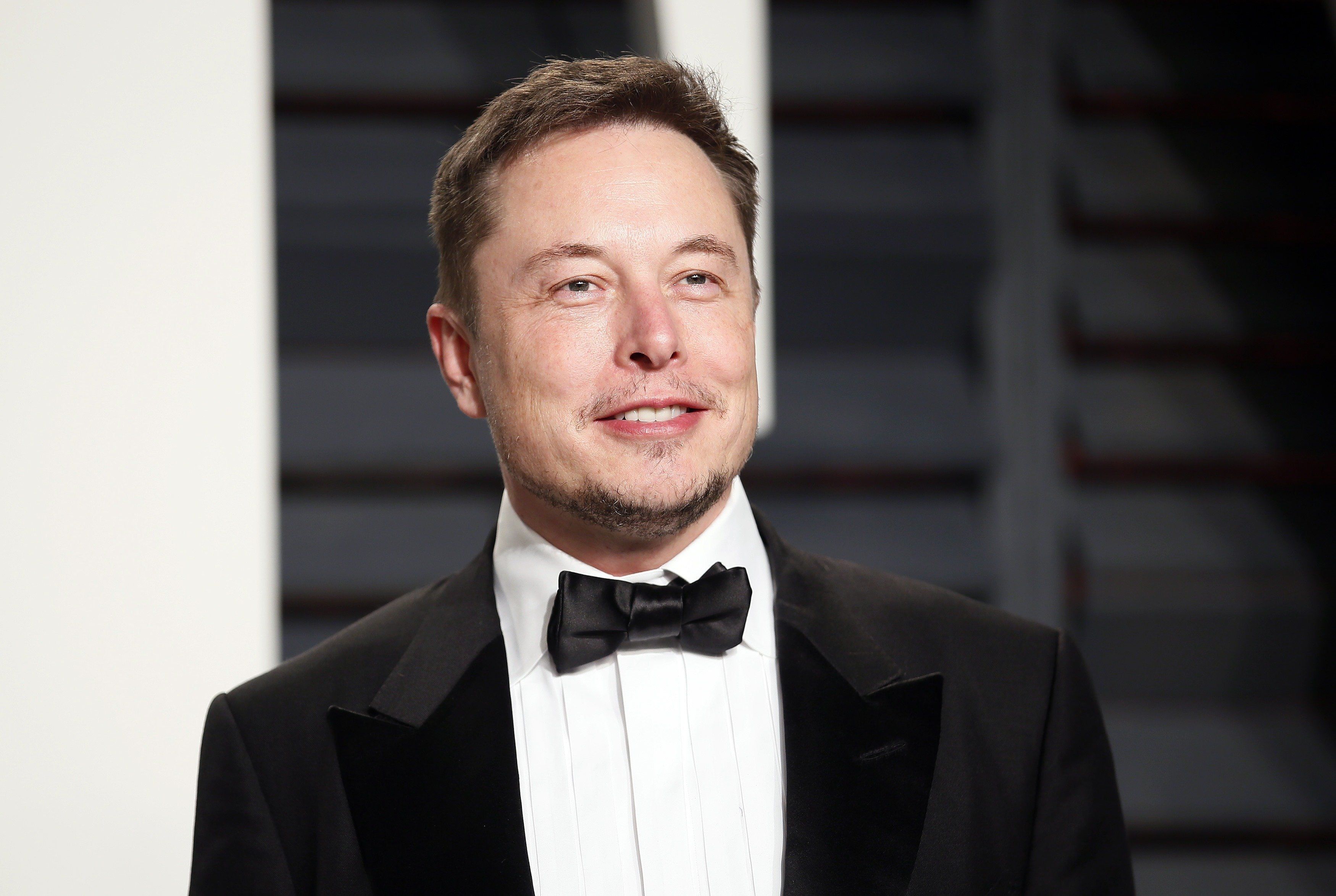 Илон Маск снова продал акции компании Tesla - на этот раз почти на 1 млрд долларов 