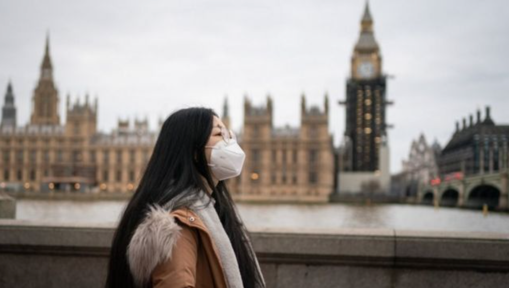 В Лондоне объявили режим чрезвычайного положения в связи с омикрон-штаммом коронавируса