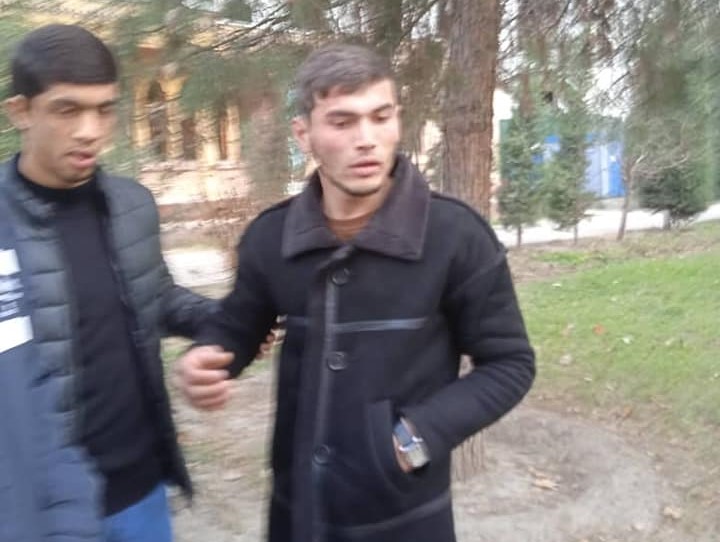 В Душанбе задержаны мужчины, подозреваемые в избиении двух 15-летних девушек за внешний вид