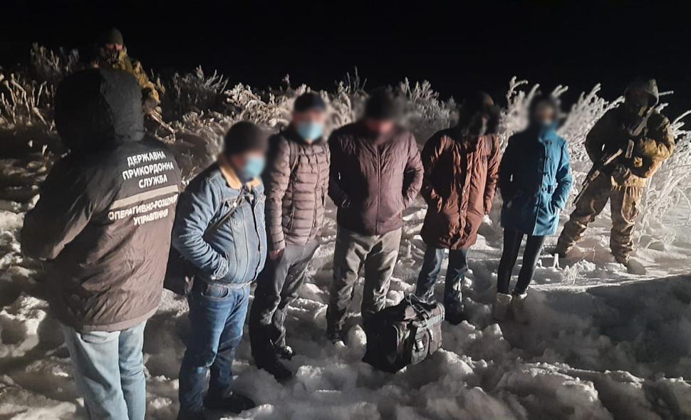 Пятеро узбекистанцев пытались незаконно пересечь границу Украины