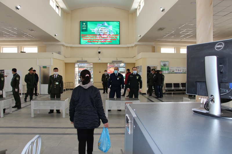 Узбекистан закрывает наземные границы с Казахстаном. Есть исключения
