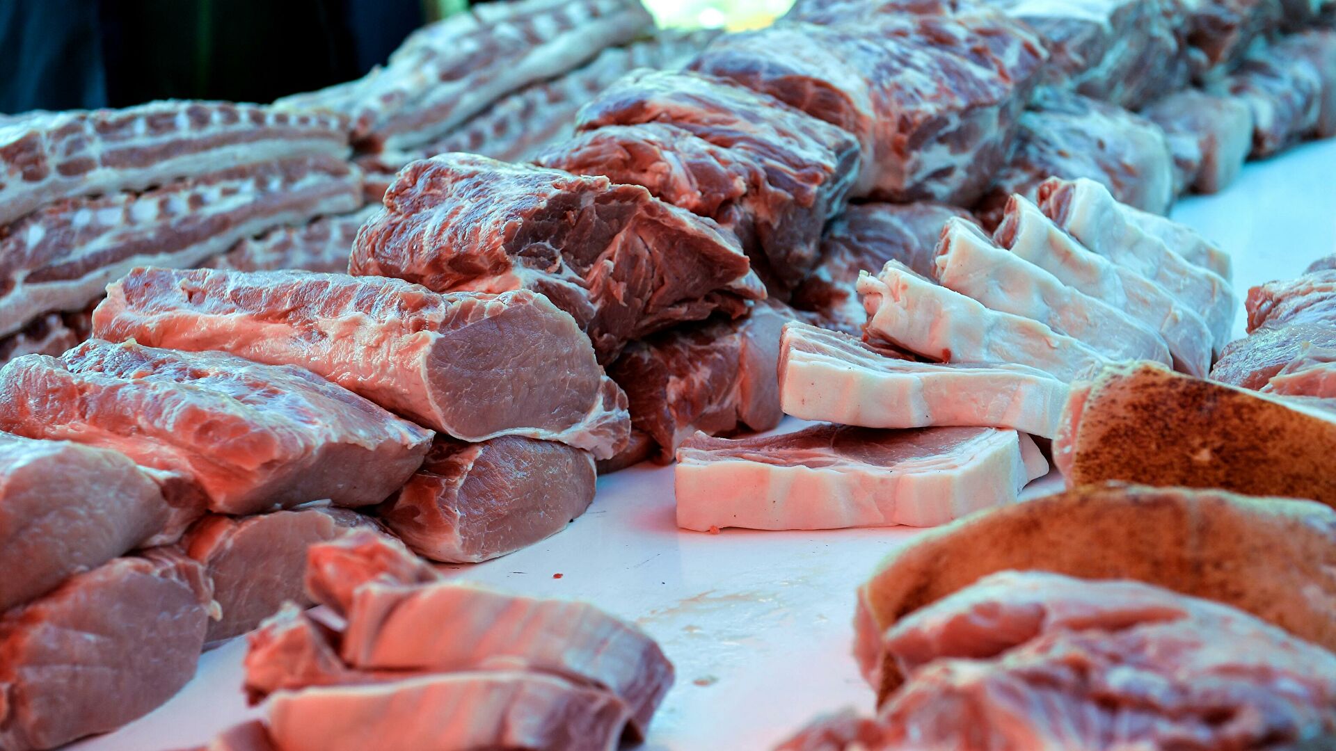 144 российские компании получили возможность завозить рыбу и мясо в Узбекистан 