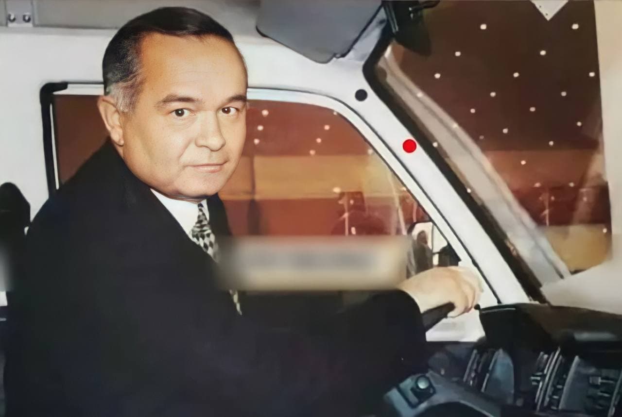 Редкие кадры, где первый президент Ислам Каримов сидит в узбекских машинах