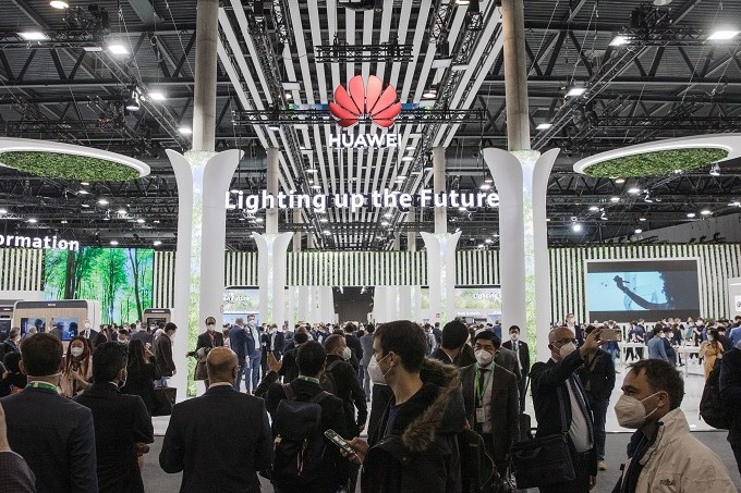 Компания Huawei представила модель сети будущего GUIDE на Всемирном мобильном конгрессе