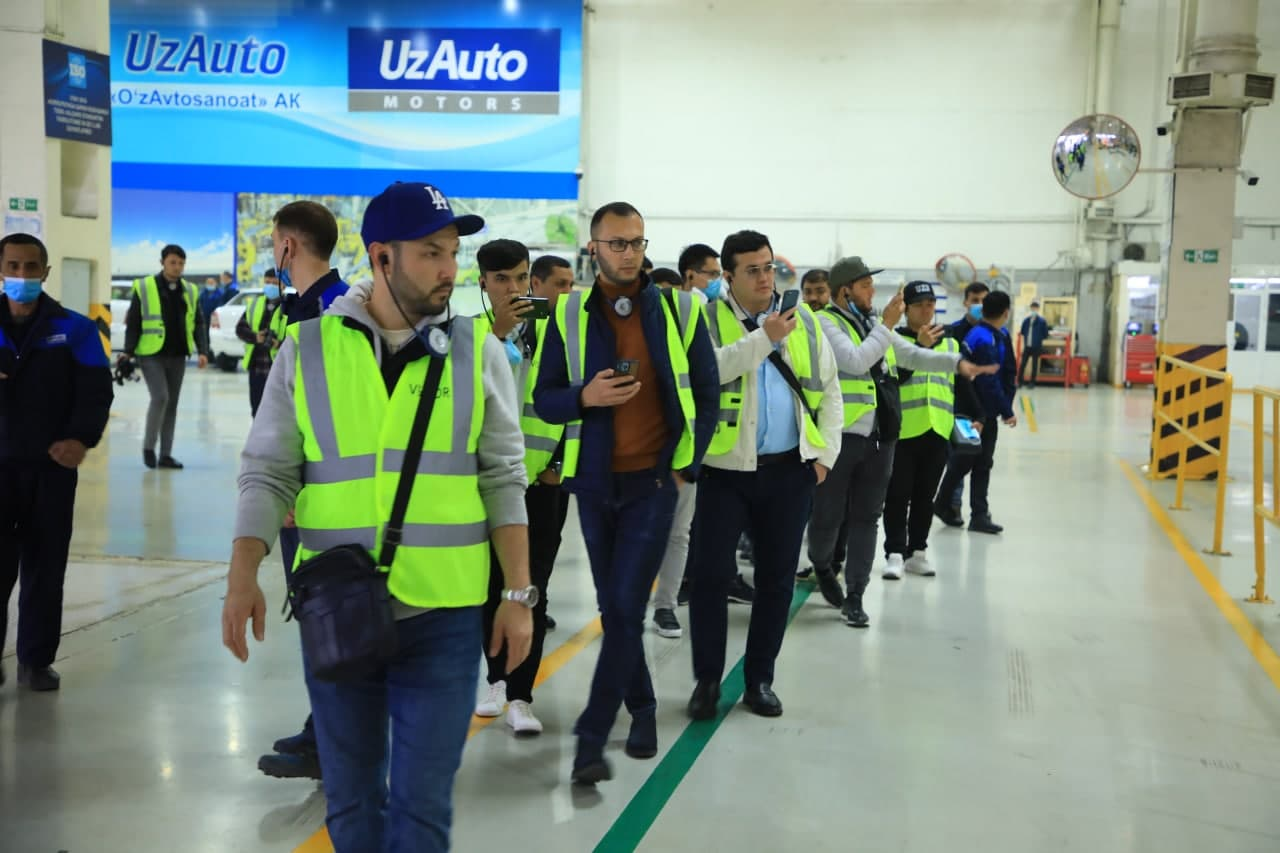 UzAuto Motors провели День Качества и пригласили авто-блогеров и журналистов
