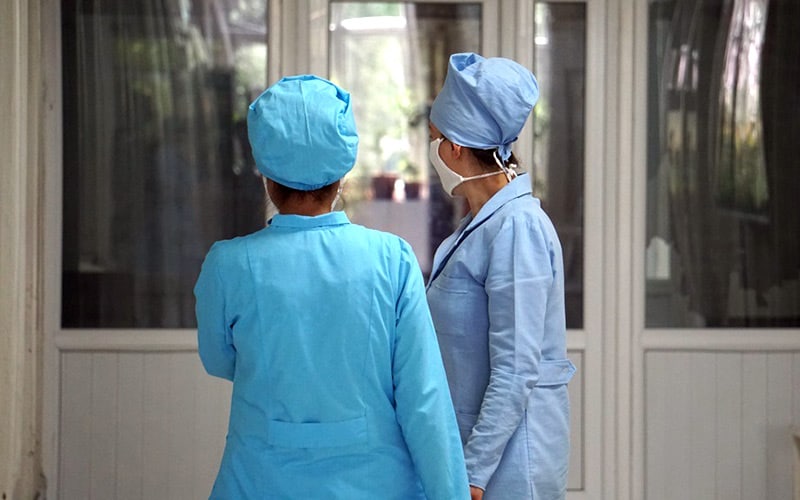 В Узбекистане медработникам разрешили носить хиджаб на работе 