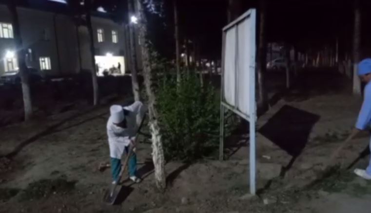 Кашкадарьинских медиков заставили убираться ночью — видео