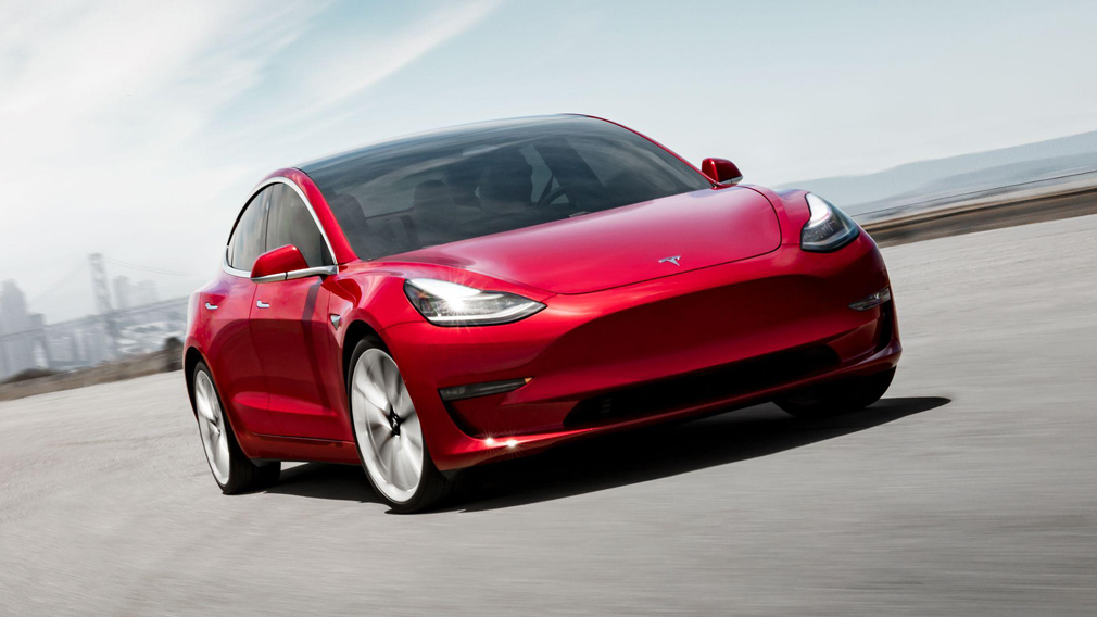 Tesla отзывает 127 тысяч электромобилей